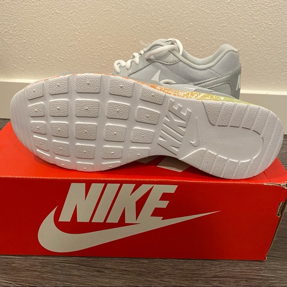 -SOLD-Nike Kaishi athletic running shoes size 8 - Picture 3 of 12